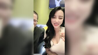 KTV包箱與網紅主播直接開操
