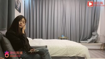 約炮叛逆學生妹小穴非常敏感一摸水長流 非常好操