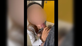 淫蕩港女哺乳室裡口爆 浪蕩呻吟聲超誘人