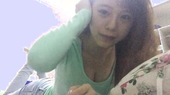 奶大腰細淫女友嬌俏娃娃呻吟聲令人受不了