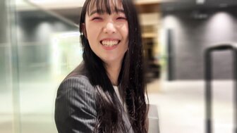 FC2PPV4399942 出差時在當地遇到一位美女OL內射水潤小穴挑動小豆還不停噴水