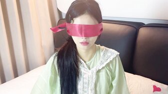 穿著漢服的美女被挑起性欲 女上體位自動榨精淫水直流不停