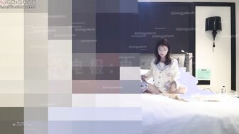 探花青春活力四射的JK制服美女 被胖大叔操到不要不要