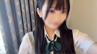 FC2PPV4792518 白皙無瑕的肌膚甜美的笑容的學生讓宅男著迷