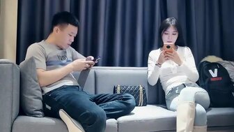 白晢妹妹樣貌身材都無可挑剔連叫聲也特別淫蕩 小哥出盡全力狂操