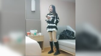 修長美腿辣妹強忍叫聲 瘋狂加速最終失守