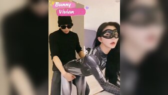 騷氣高挑女神Cosplay蜘蛛人被後人 浪蕩騷叫