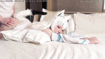 Cosplay可愛白上吹雪 把小哥夾住狂操像小狗一樣騷叫