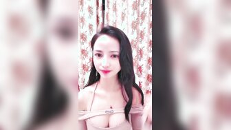 虎牙美女主播大奶長腿男友滿足不了她 只好靠震蛋解決