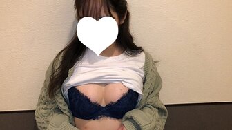 FC2PPV4798422 傻白甜美女被首次顏射滿臉