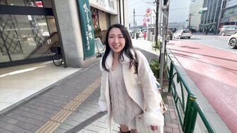 FC2PPV4865674 身材豐滿容貌姣好的可愛女孩毛茸茸的騷穴 沉浸在極樂之中發出愉悅的呻吟