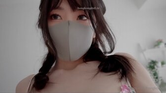 「香港極品美少女」手機自拍穿著心愛碎花內衣激情後入啪啪