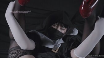 淫亂修女娜娜掰開雙腿懇求內射 浪蕩呻吟